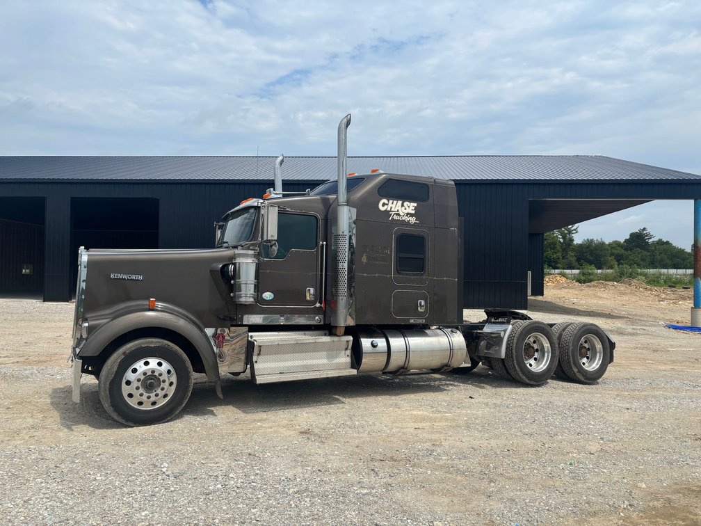2012 Kenworth W900 Sleeper Cab Truck Tractor