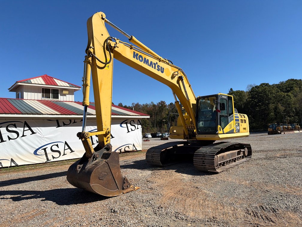 2014 Komatsu PC210LC-10 Excavator