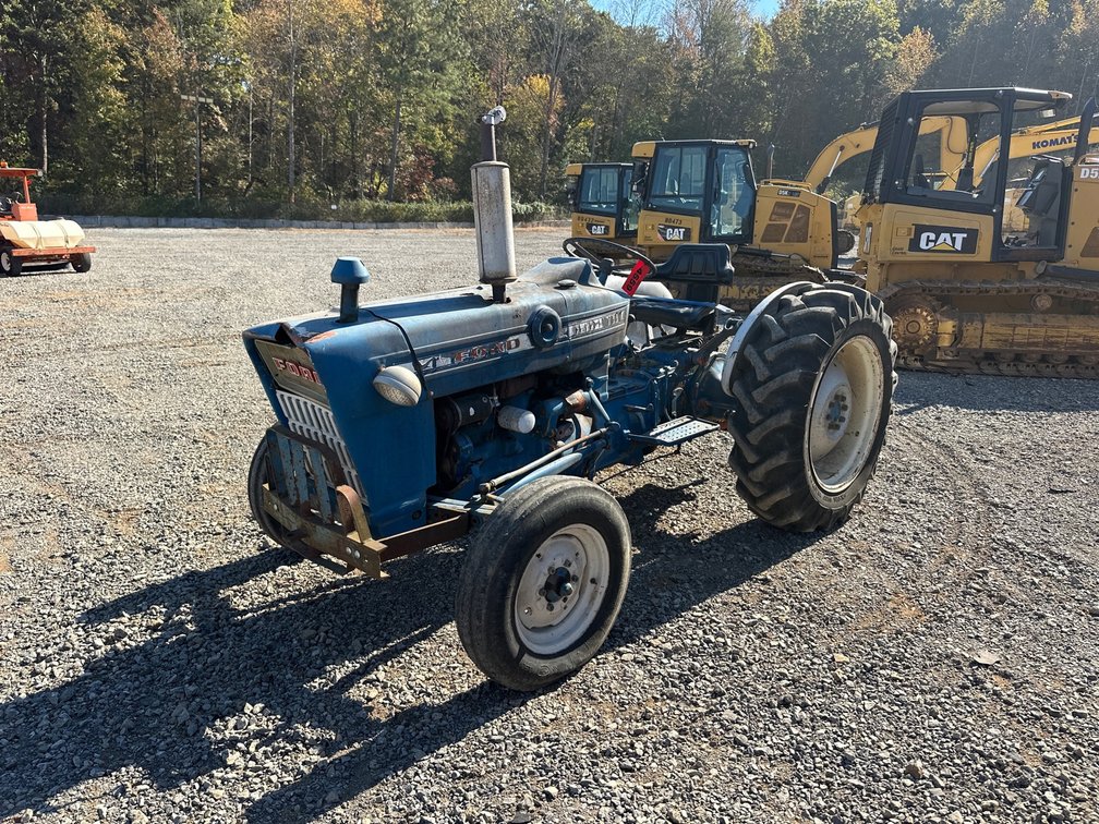 Ford 2000 Tractor