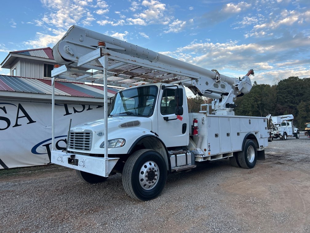 2015 Freightliner  Day Cab Bucket Truck