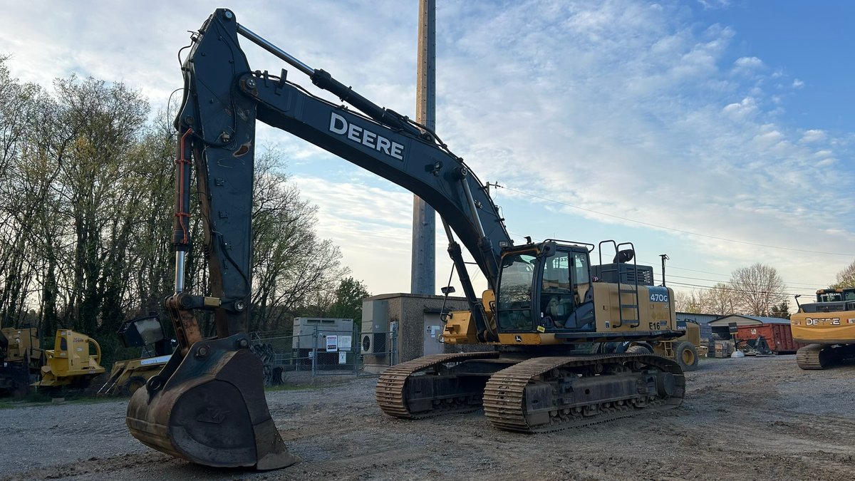 2015 Deere 470G LC Excavator