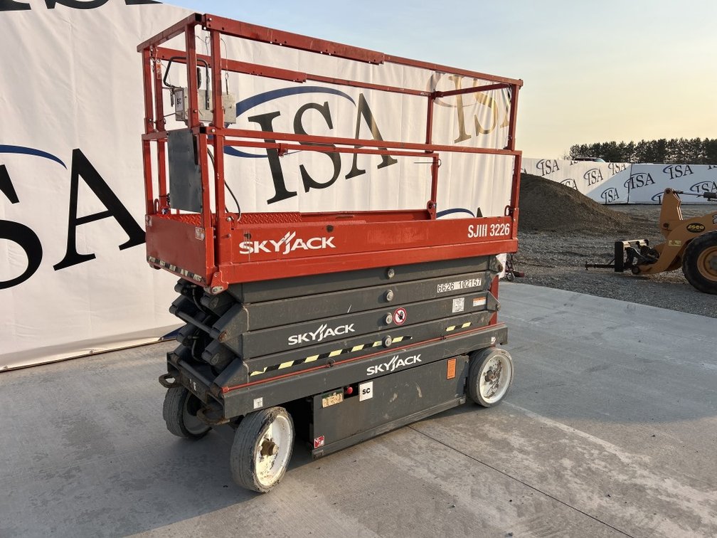 2016 Skyjack 3226 Scissor Lift