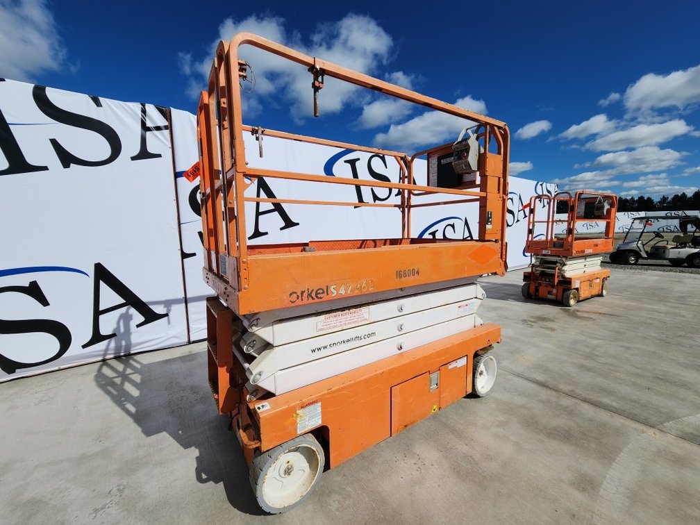 2016 Snorkel S4726E Scissors Lift