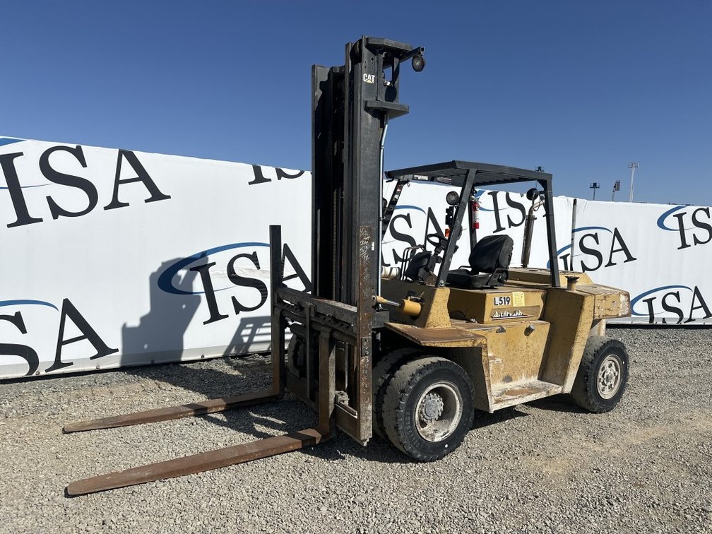 Caterpillar DP70 Forklift