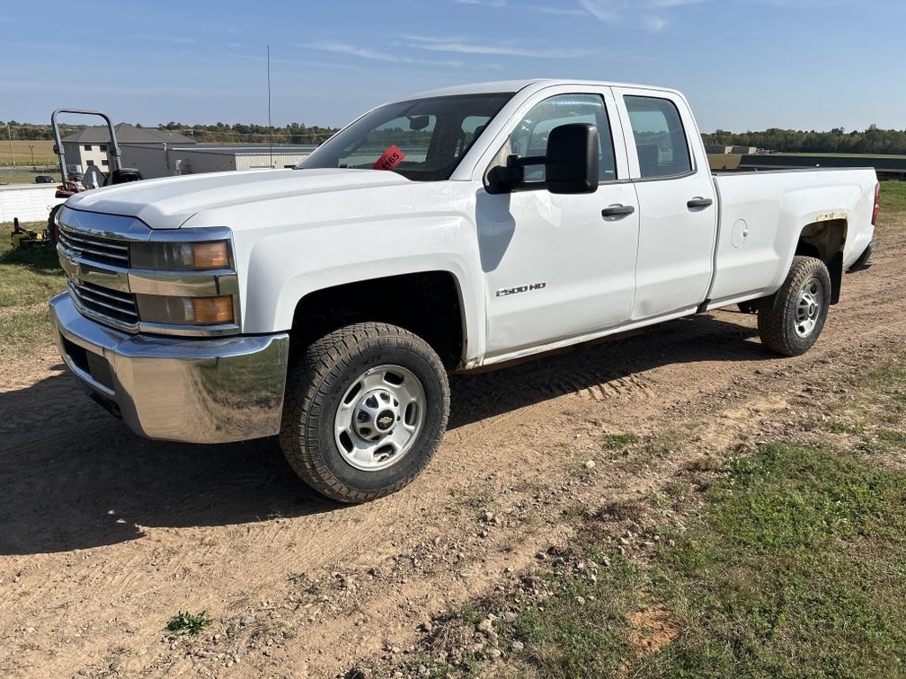 2016 Chevrolet 2500 HD 4x4 Pickup Truck
