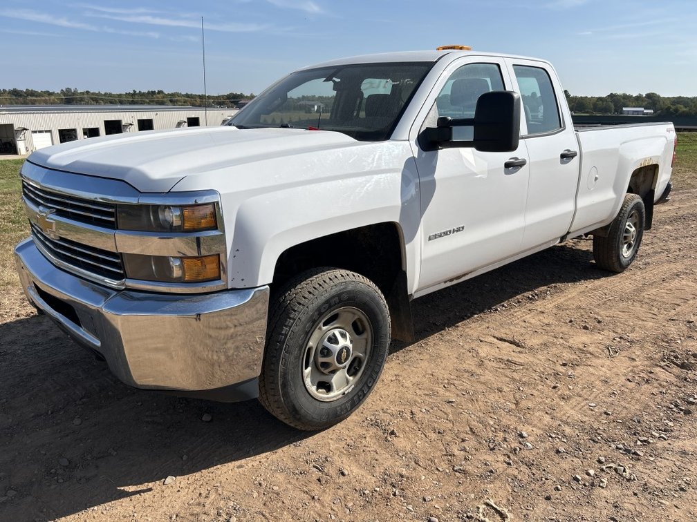 2016 Chevrolet 2500 HD 4x4 Pickup Truck