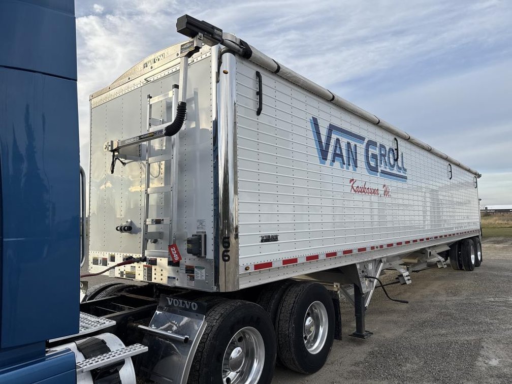2024 Wilson DWH-750 Hopper Bottom Trailer