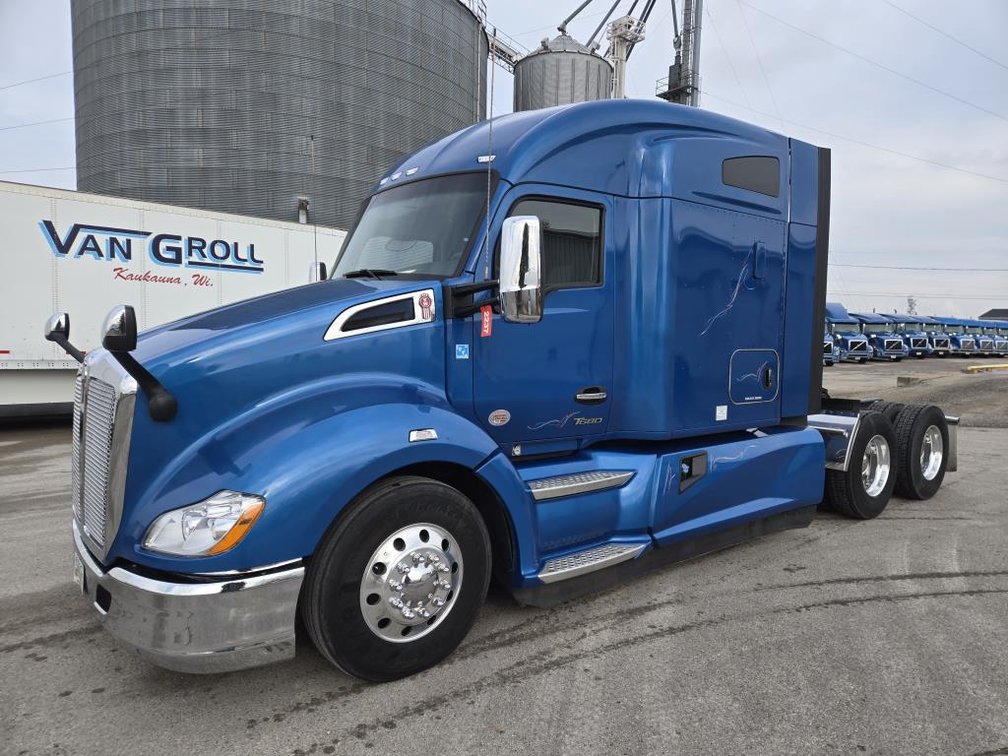 2022 Kenworth T680 Sleeper Cab Semi