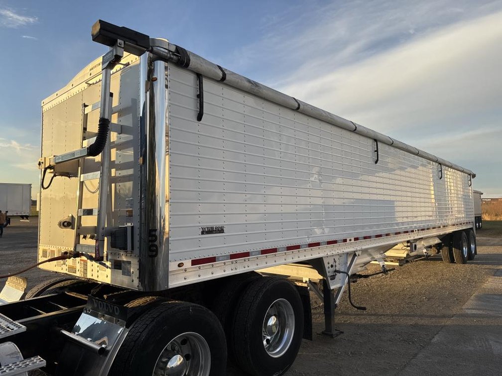 2021 Wilson DWH-650 Hopper Bottom Trailer
