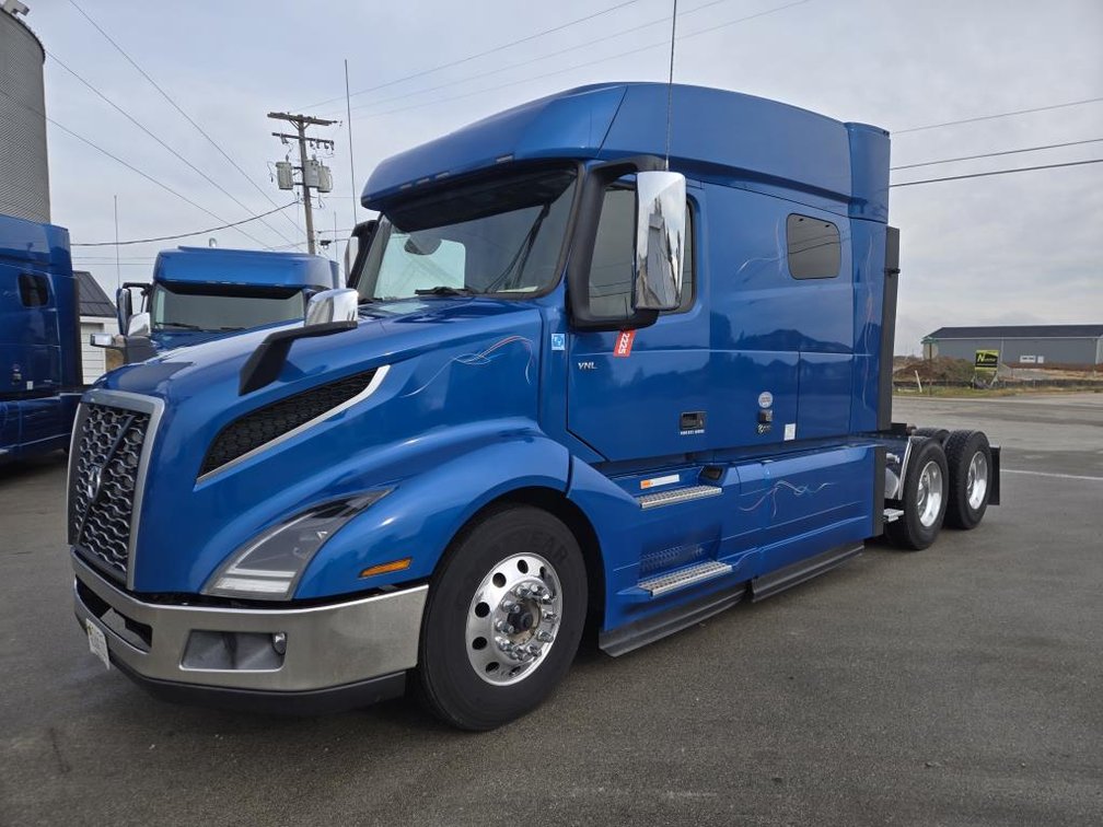 2024 Volvo VNL Sleeper Cab Semi Truck Tractor