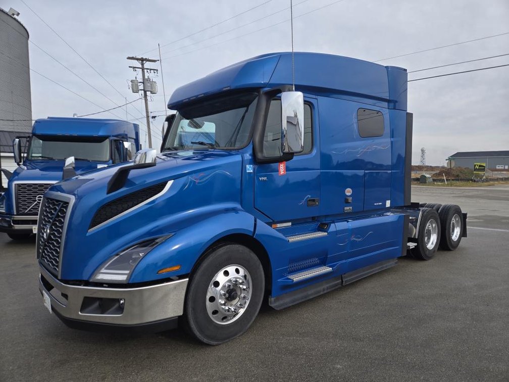 2025 Volvo VNL Sleeper Cab Semi Truck Tractor