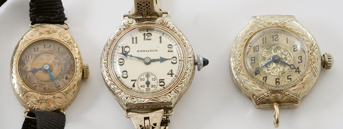 LWW lot (3) Ladies' Swiss & American manual wind models in 14K, two run