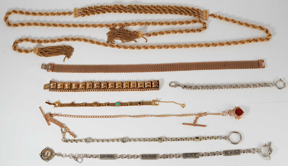 Costume jewelry lot (8)