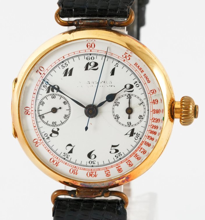Private label trench monopusher chronograph in 18K