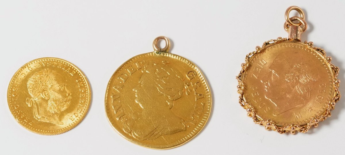 Lot (4) Gold coins and jewelry