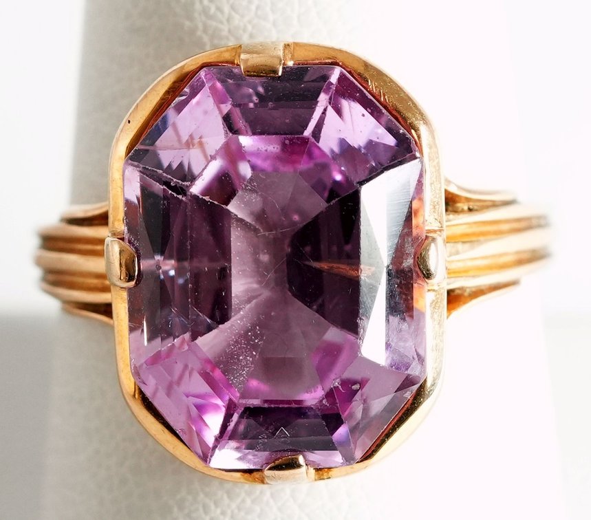 Kunzite & 18K yellow gold ring