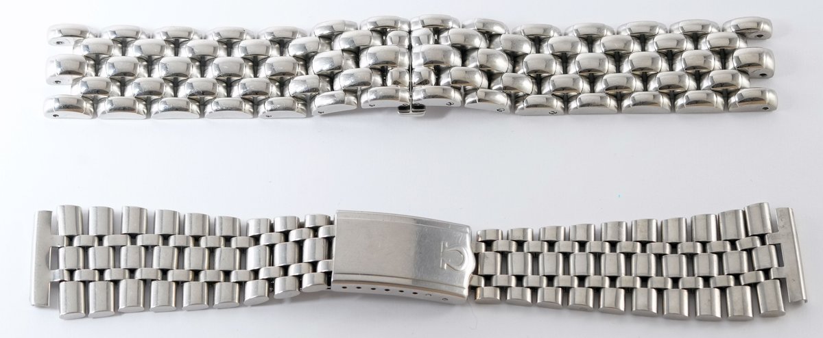 Lot (2) Watch bracelets in stainless steel
