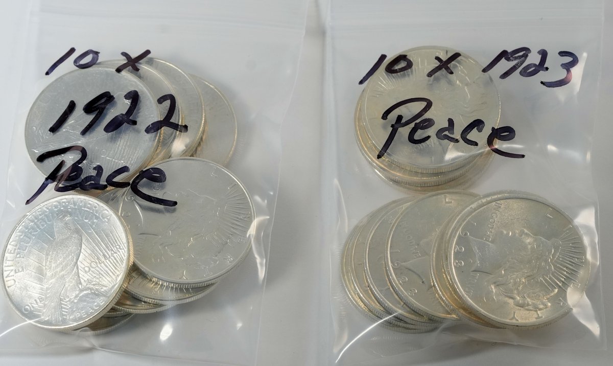 US coin lot (20) Peace silver dollars, 1922 and 1923