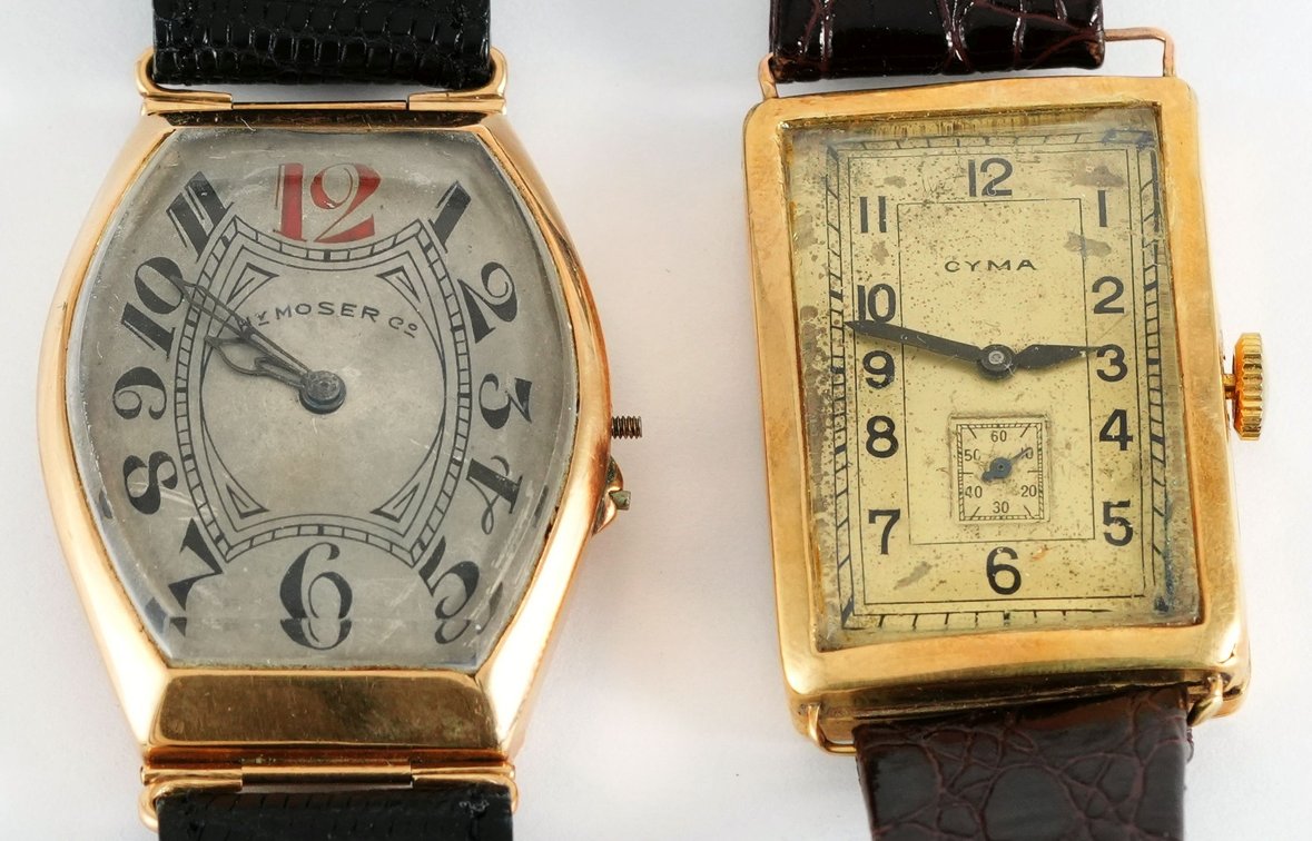 WW lot (2) Swiss mechanical models in 14K, one runs