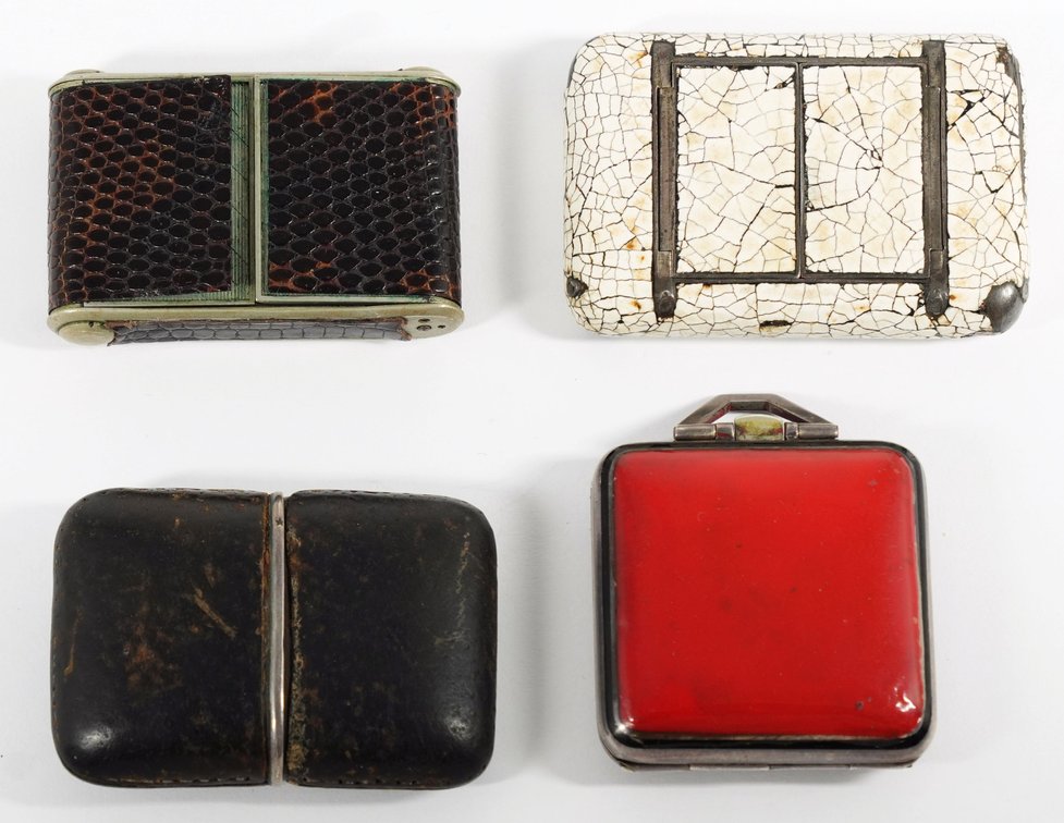 PW lot (4) European, travel or purse watches, three run