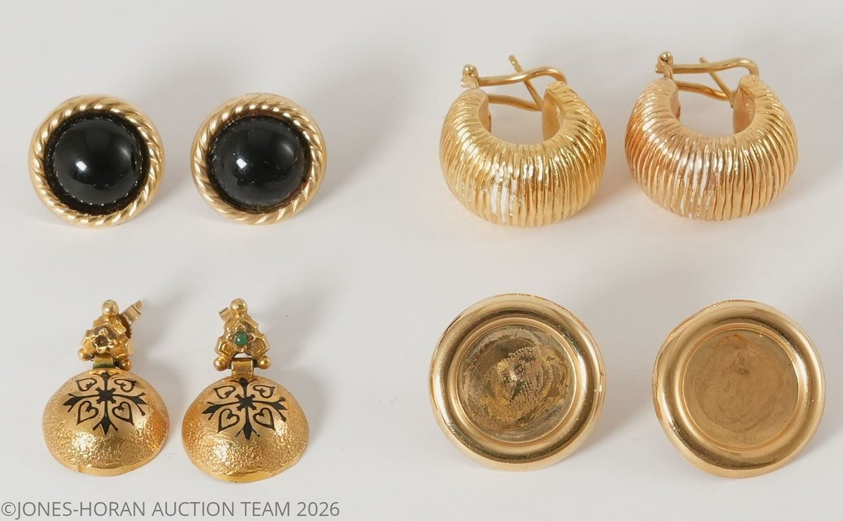 Jewelry lot (4) Assorted pairs of vintage 14K earrings