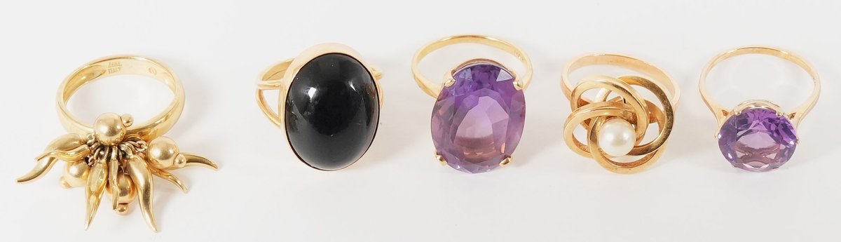 Jewelry lot (5) Assorted rings in 10K & 14K gold