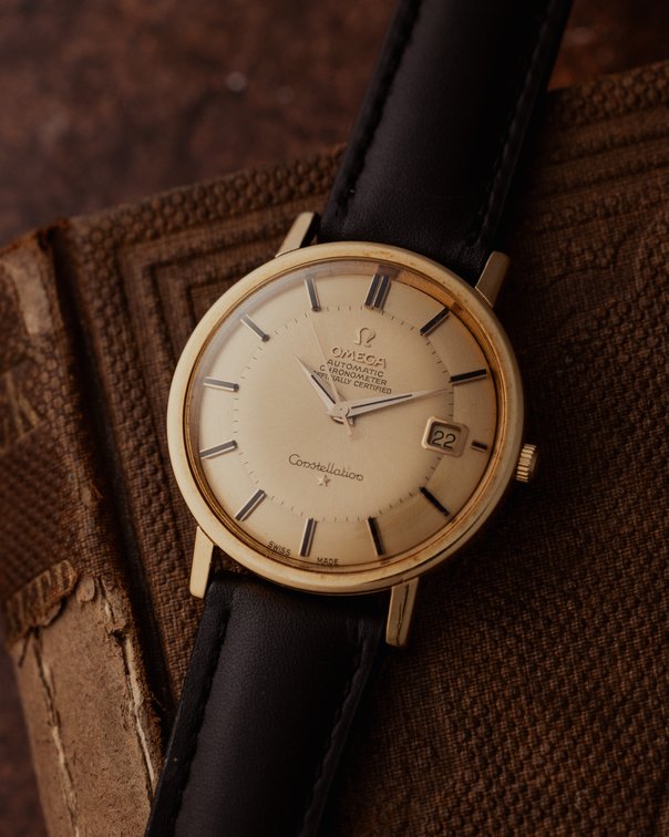 Omega "Pie-Pan" constellation, ref 168.004/14 SC, automatic in 18K