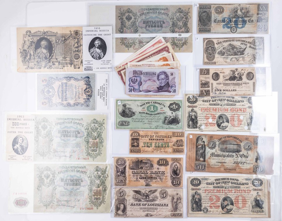 US and World Paper Currency and lot (28)