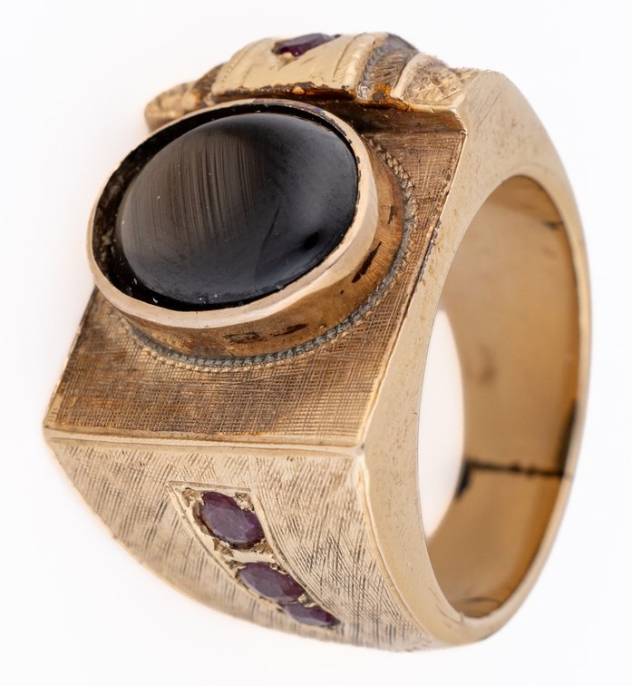 Quartz & ruby men's ring in 10K yellow gold