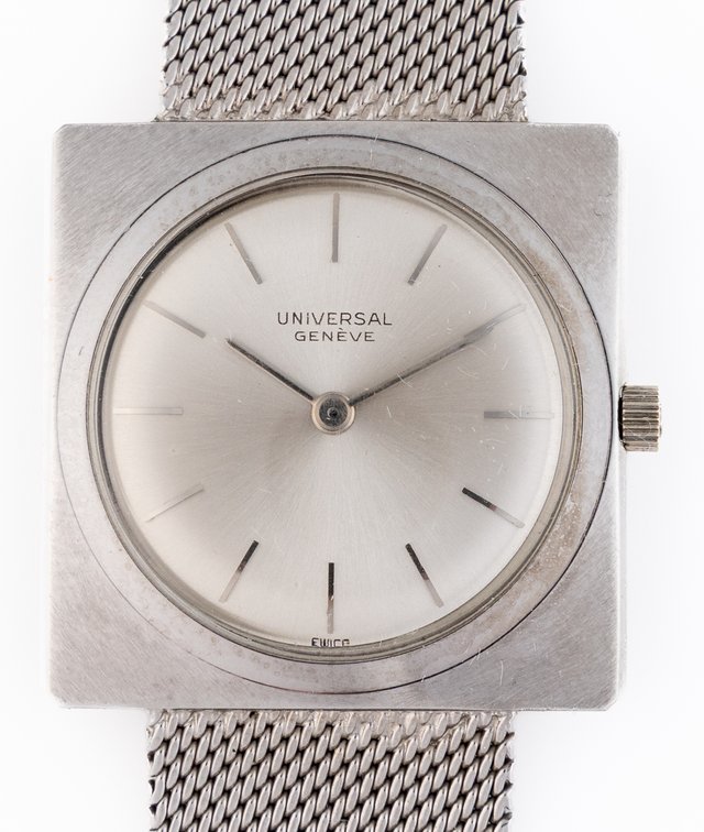 Universal Genève square tank, manual wind in 18K w/box