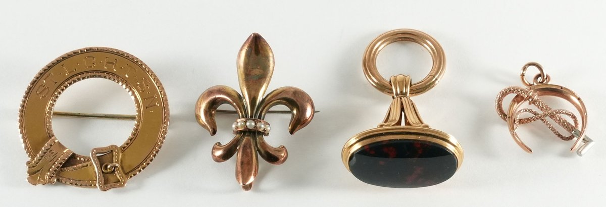 Jewelry lot (4) Assorted items in 14K yellow gold