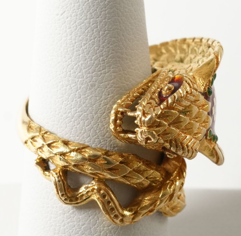 18K yellow gold, red and green enameled ring of a rather angry looking cobra