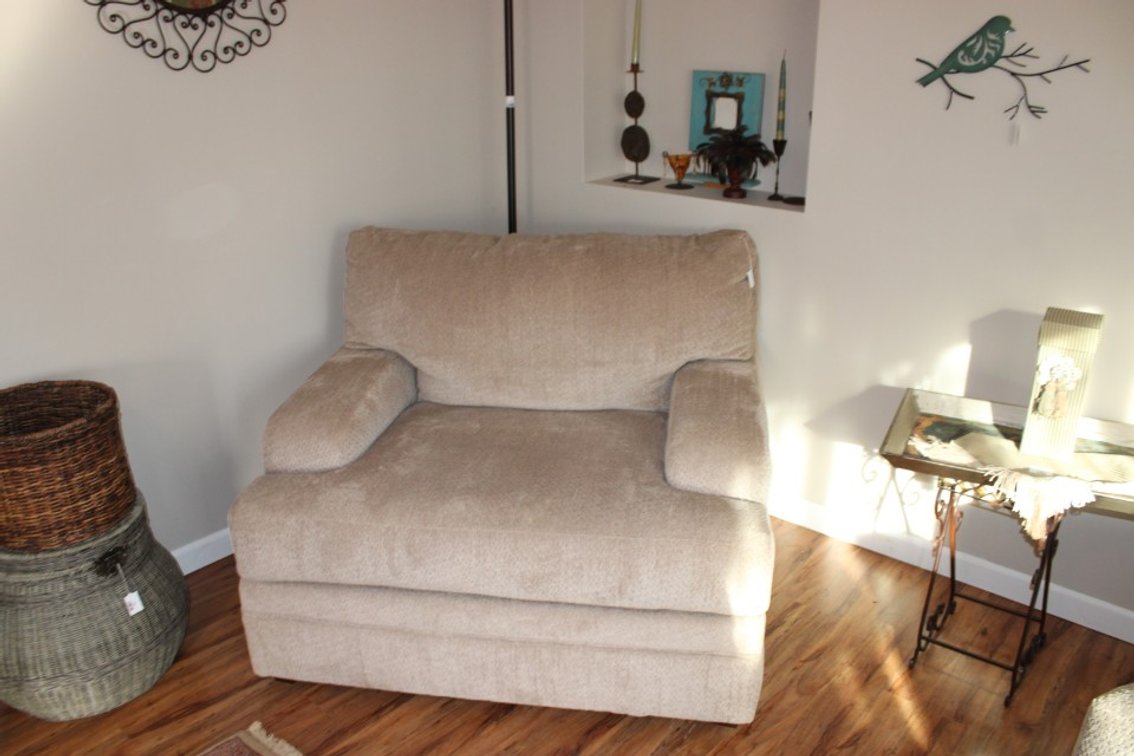 Oversized Upholstered Armchair, Measures 46 x 40 x 36