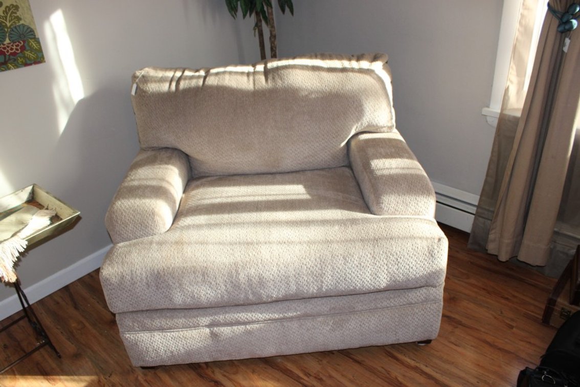 Oversized Upholstered Armchair, Measures 46 x 40 x 36