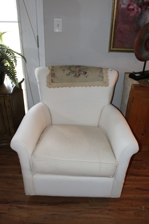 Upholstered Armchair, Measures 33 x 33 x 33