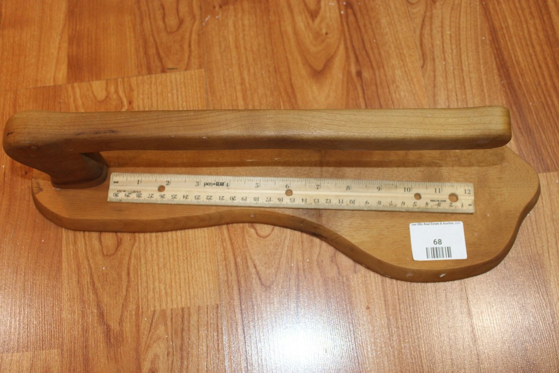 Oregon Myrtlewood Paper Towel Holder