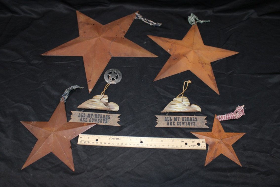 10 Stars In Plaque, Largest Star Measures 14 Inches