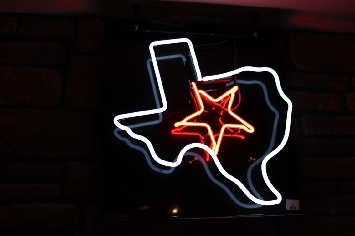 Texas Star Neon Sign Works, Measures 25 x 25.