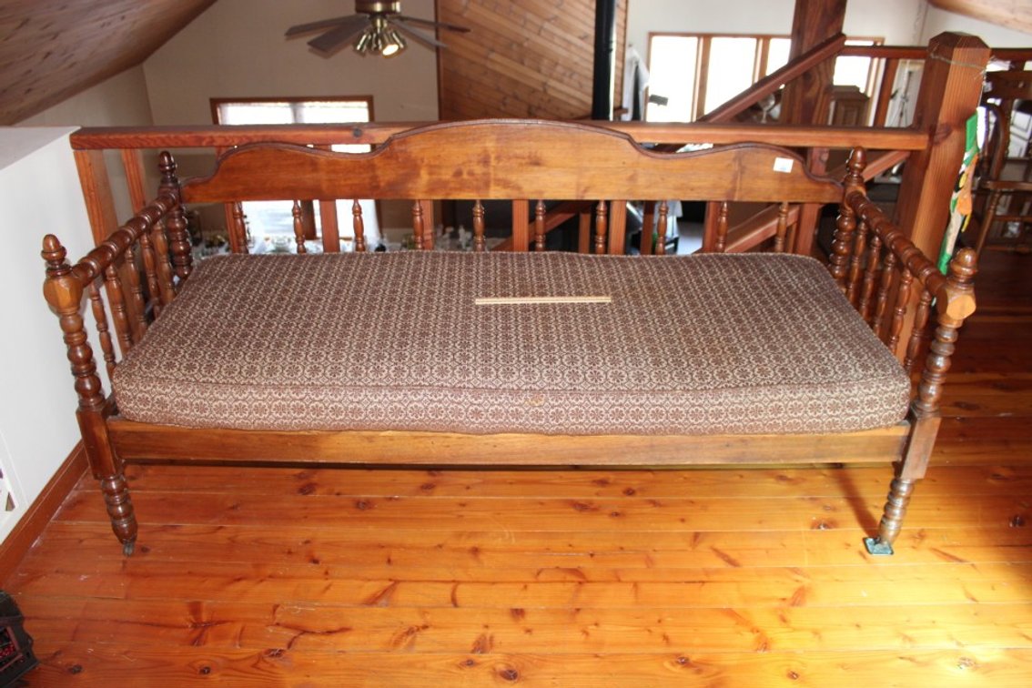 Jenny Lynn Daybed