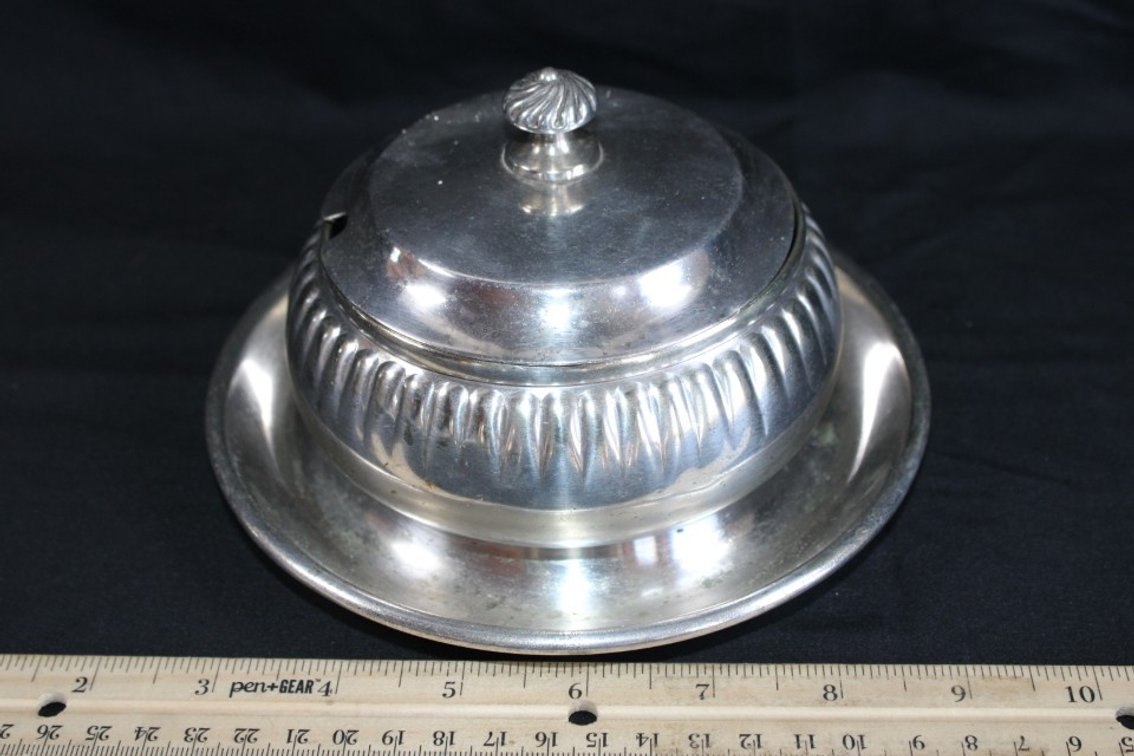 Covered Gravy Boat Manufacturer Reed And Barton. M