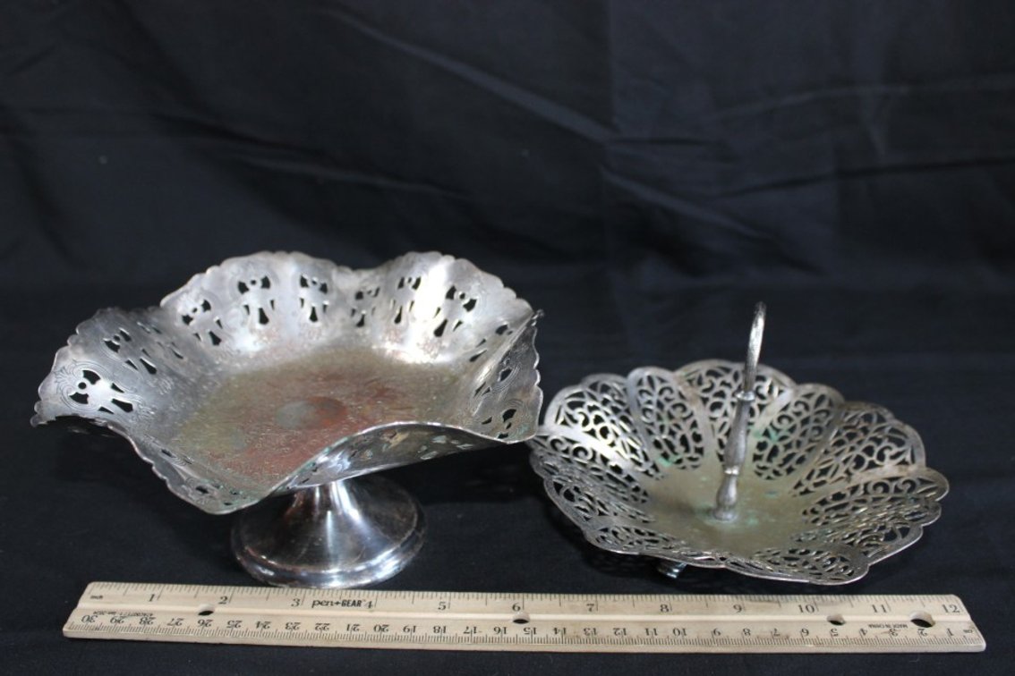 Lovelace Pedestal Dish No. 426 And Tidbit Tray.