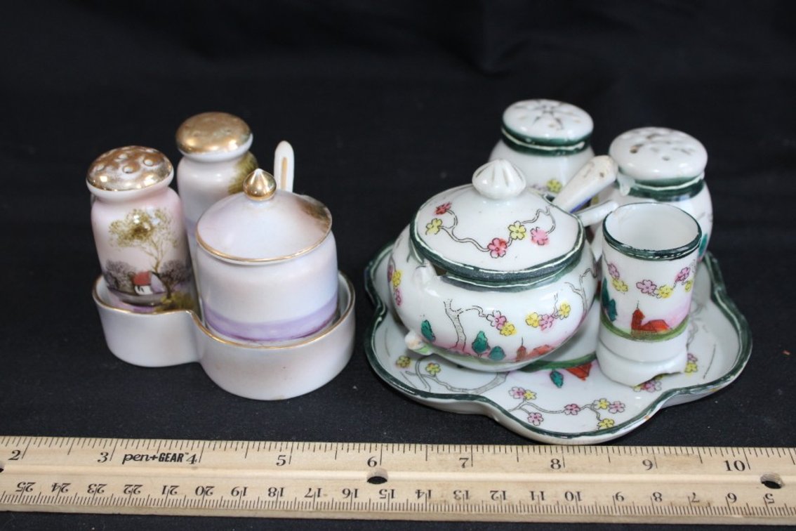 Two Japan Ep Trays, Toothpick Holders, And Mustard