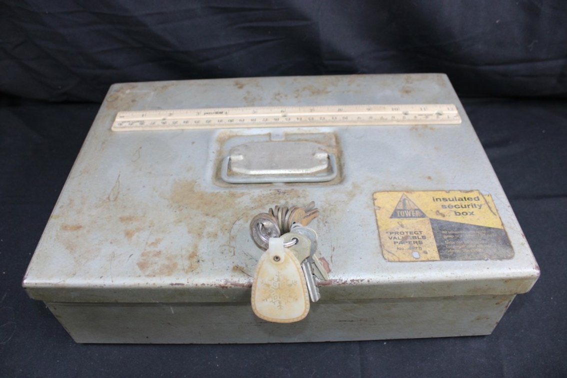 Fireproof Box With Key, 13.5 X 9.5 X 6.
