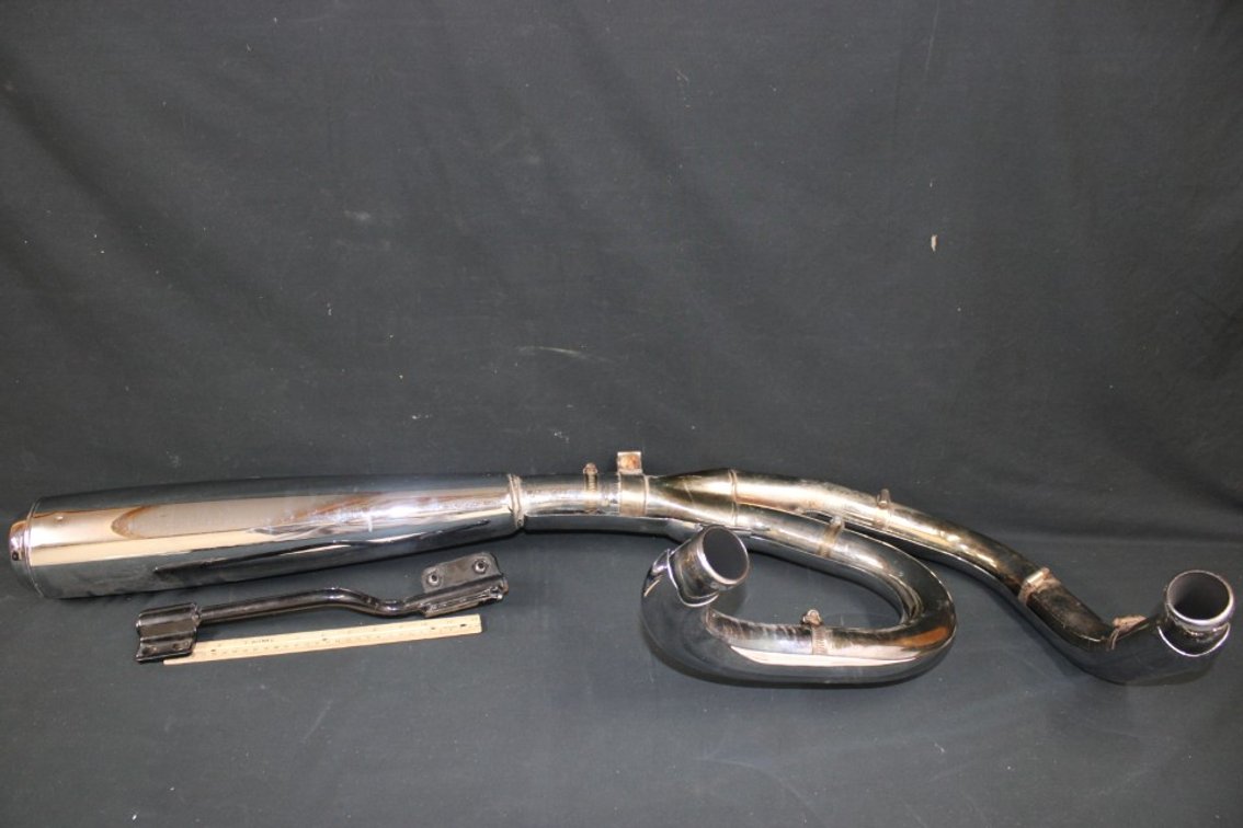 Harley-Davidson Sportster Exhaust And Mounting Bracket