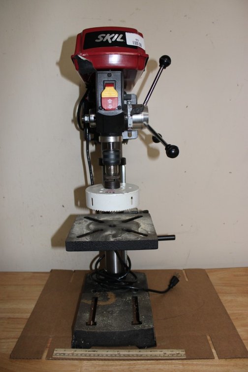 Skil Model, 3320. 10 Inch Benchtop Drill Press.