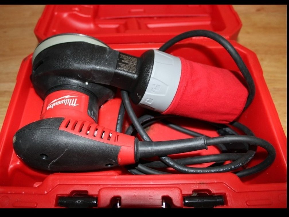 Milwaukee 5 Inch Random Orbit Sander And Diablo Sanding Discs