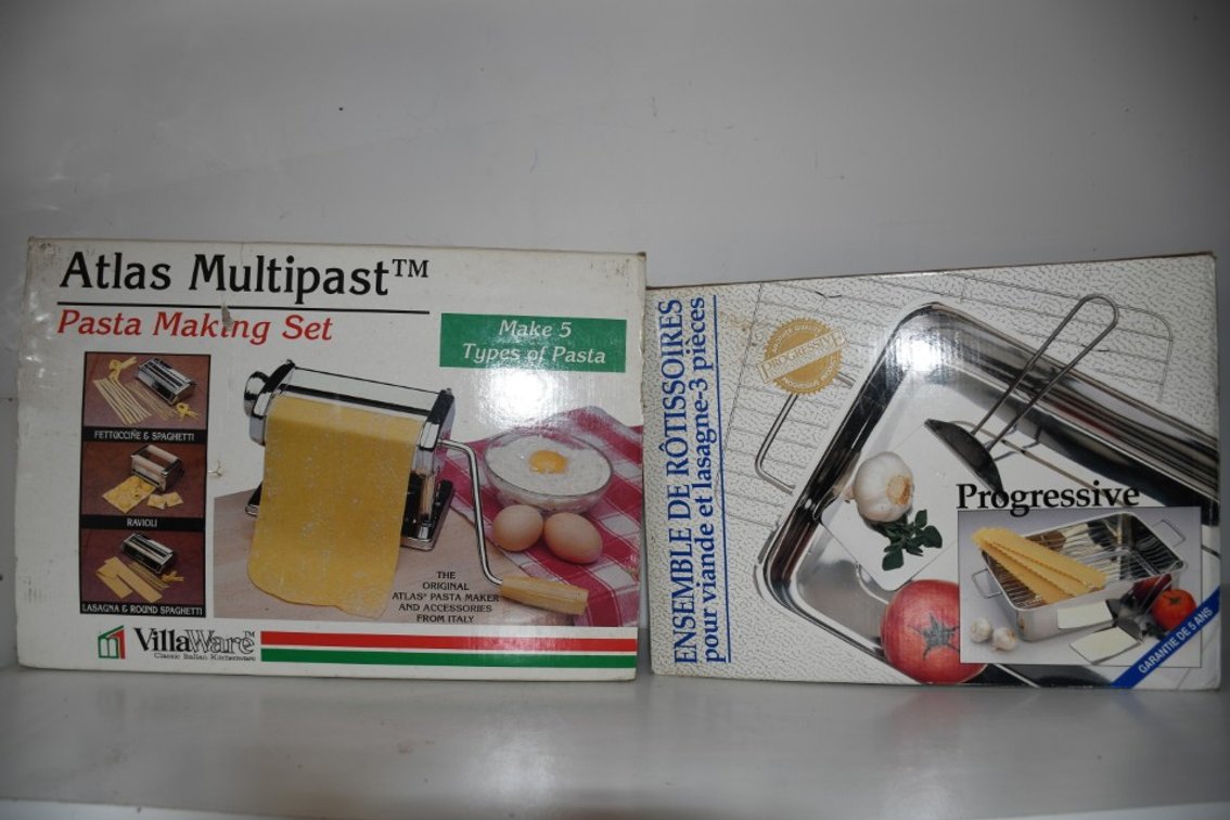 Atlas Multipass Pasta Making Set and 3 Piece Lasagna Roasting Pan Set
