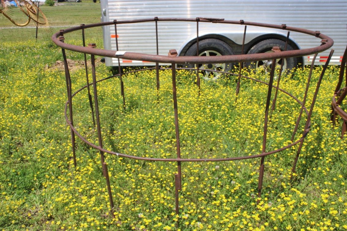 Homemade 8 Ft Round Hay Ring