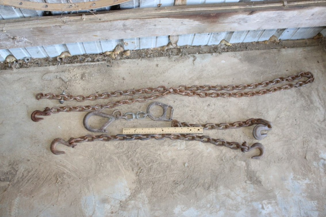 Various Chain Sections and Hooks