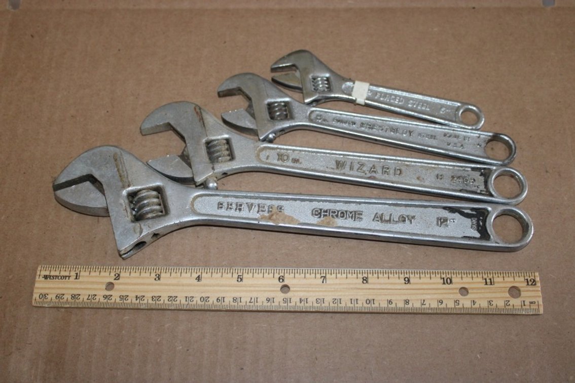 4 Graduating Adjustable Wrenches